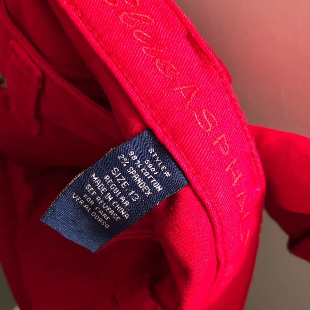 Really cute red jeans - Picture 2 of 3
